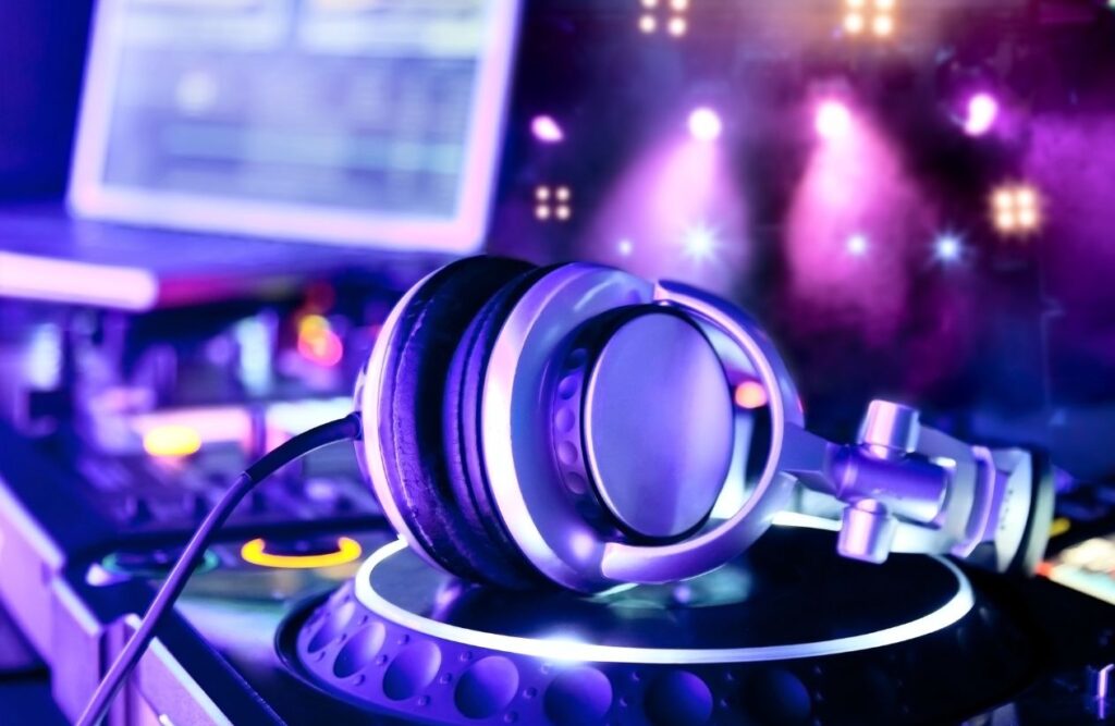 Easy Dj Hire: Find The Perfect Dj For Your Event